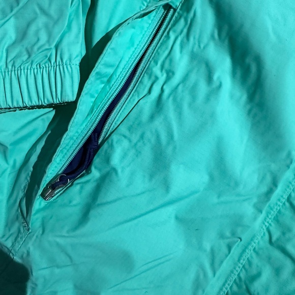 Ladies North Face light shell raincoat - Picture 3 of 4